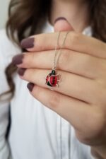 Kadın Uğur Böceği Mineli  Tasarım 925 Ayar Gümüş Kolye