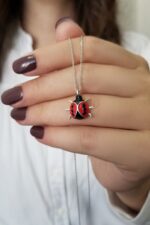 Kadın Uğur Böceği Mineli  Tasarım 925 Ayar Gümüş Kolye - Görsel 2