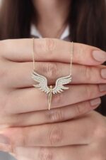 Mikail Meleği 925 Ayar Gümüş Kadın Beyaz Taşlı Rose Kolye