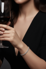 Su Yolu Zirkon Taşlı 925 Ayar Gümüş Kadın Bileklik - Görsel 3