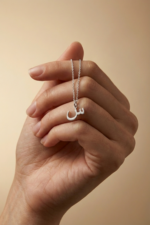 Arapça Harfli 925 Ayar Gümüş Kadın Minimal Kolye - Görsel 5