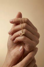 Arapça Harfli 925 Ayar Gümüş Kadın Minimal Kolye - Görsel 4