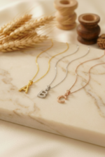 Bombe Harfli Kişiye Özel 925 Ayar Gümüş Kadın Minimal Kolye - Görsel 4