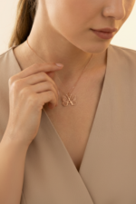 Harfli Kelebek Kanat Detaylı Kişiye Özel 925 Ayar Gümüş Kadın Kolye - Görsel 4