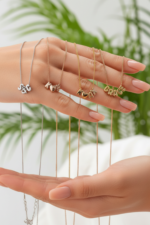 Kalp ve Harf Charm 925 Ayar Gümüş Kadın Kişiselleştirilebilir Kolye - Görsel 2