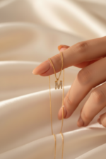 Harf Charm 925 Ayar Gümüş Kadın Minimal Kişiye Özel Kolye - Görsel 4