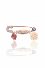 Bebek Yaka İğnesi Maşallah ve Nazar Ayeti Yazılı 925 Ayar Gümüş Antialerjik Kırmızı Şeker - Görsel 2