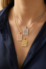 Harf işlemeli Kişiye Özel Plaka 925 Ayar Gümüş Kadın Kolye