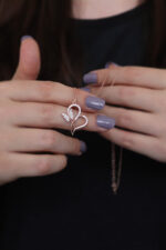 Kadın Kalp ve Kelebek Tasarım 925 ayar Gümüş Kolye - Görsel 5