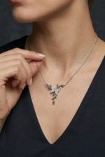 Dala Konan Kelebek Temalı 925 Ayar Gümüş Kadın Kolye