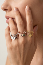 Harfli Plaka ve Doğum Taşı 925 Ayar Gümüş Ayarlanabilir Kadın Yüzük - Görsel 2