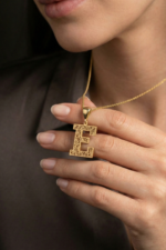 Kişiye Özel Baş Harf Desen İşlemeli 925 Ayar Gümüş Kadın Kolye - Görsel 4