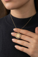 Dönen Papatya Kolye Kişiye Özel İsimli Çiçek 925 Ayar Gümüş Kadın Hediyesi - Görsel 5