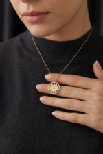 Dönen Papatya Kolye Kişiye Özel İsimli Çiçek 925 Ayar Gümüş Kadın Hediyesi - Görsel 4