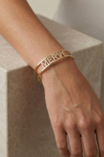 Kişiye Özel İsimli Kelepçe Bileklik 925 Ayar Gümüş Kadın Hediyesi