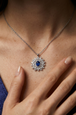 Asalet Çiçeği Safir Lotus 925 Ayar Gümüş Kadın Hediye Kolye 01733 - Görsel 5